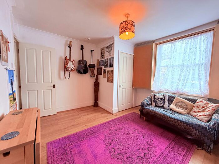 3 Bedroom End Of Terrace House For Sale In Wincheap, Canterbury, CT1