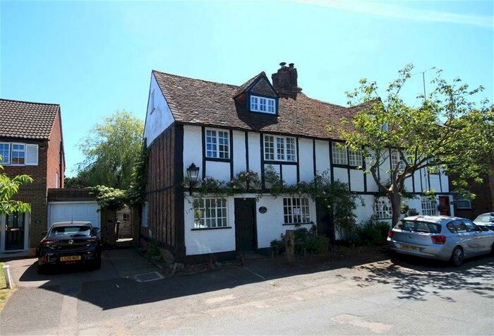 3 Bedroom House To Rent In Church End, Redbourn, Redbourn, AL3