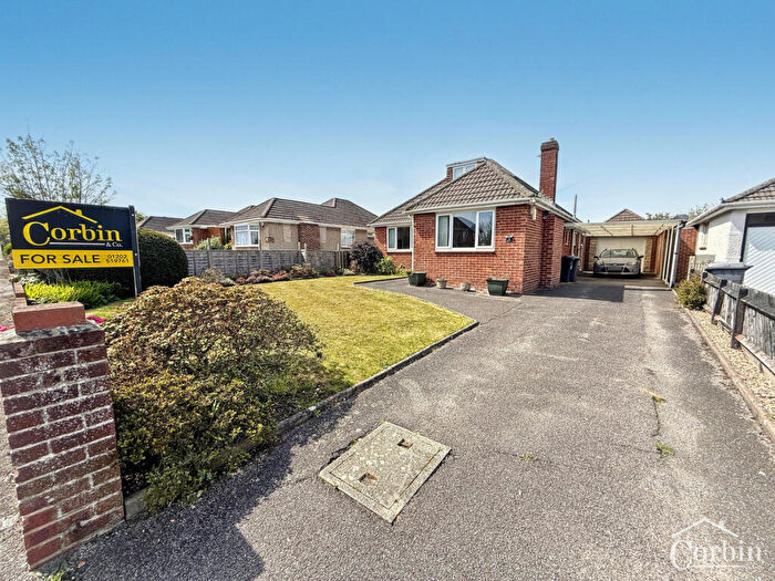 3 Bedroom Detached Bungalow For Sale In Anstey Road, Bournemouth, BH11