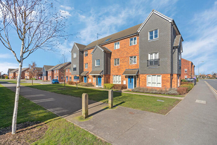 2 Bedroom Apartment For Sale In Greenwood Way, Didcot, OX11
