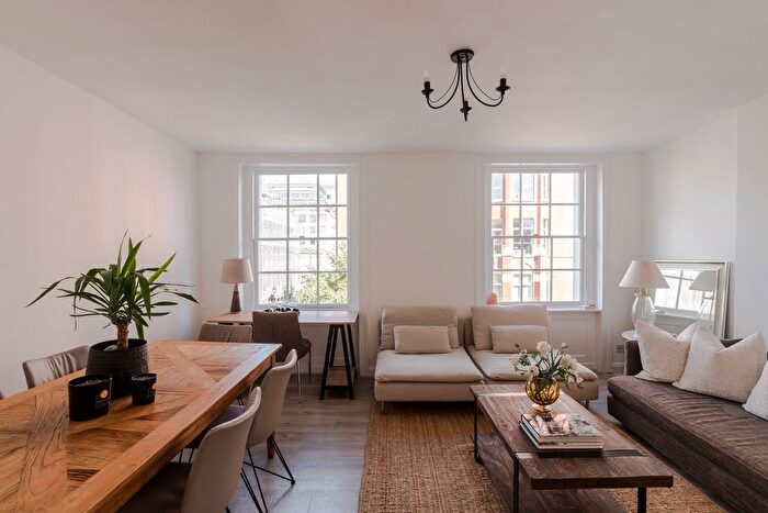 3 Bedroom Flat To Rent In York Street, London, W1H