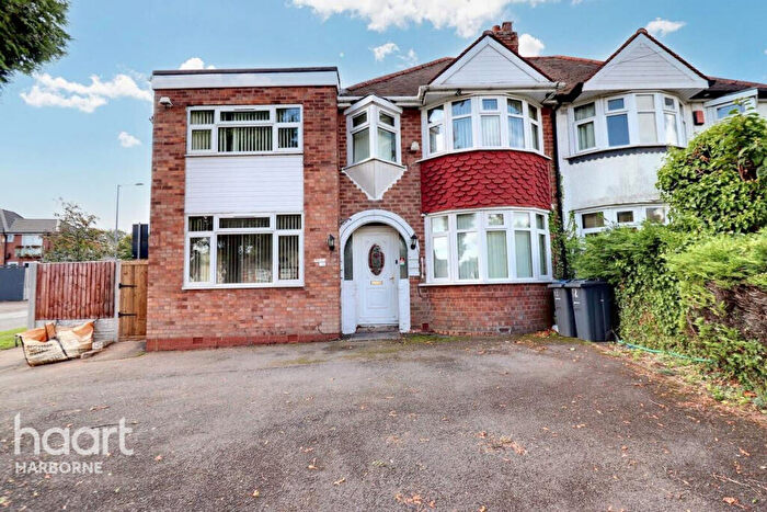 3 Bedroom Detached House For Sale In Brays Road, Birmingham, B26