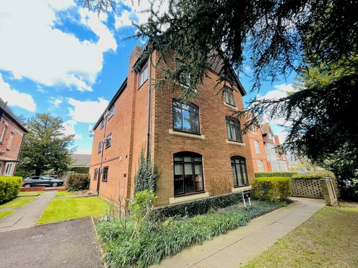 2 Bedroom Apartment To Rent In Lillington Road, Leamington Spa, CV32