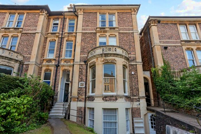 3 Bedroom Flat To Rent In Beaufort Road Clifton, BS8