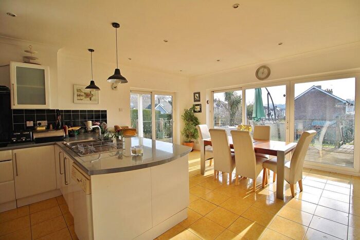 4 Bedroom Detached House For Sale In Stakes Road, Purbrook, PO7