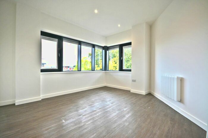 1 Bedroom Flat To Rent In Century Court, Bracknell RG12