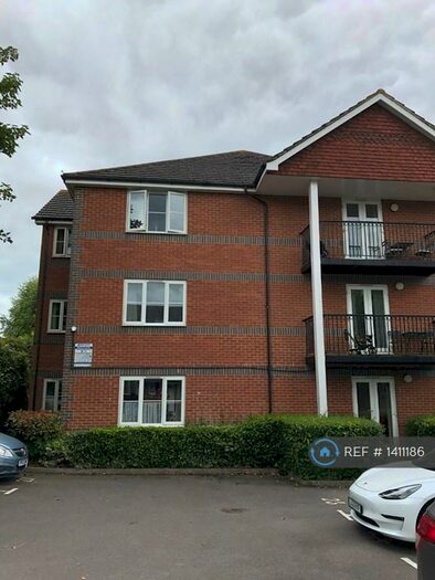 2 Bedroom Flat To Rent In Erleigh Road, Reading, RG1