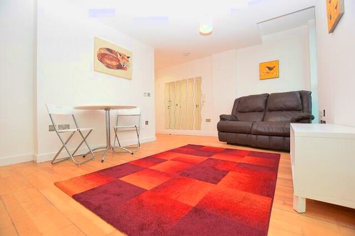 Apartment To Rent In Jet Centro, St Marys Rd, S2