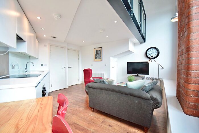 1 Bedroom Flat To Rent In New York Road, Leeds, LS2