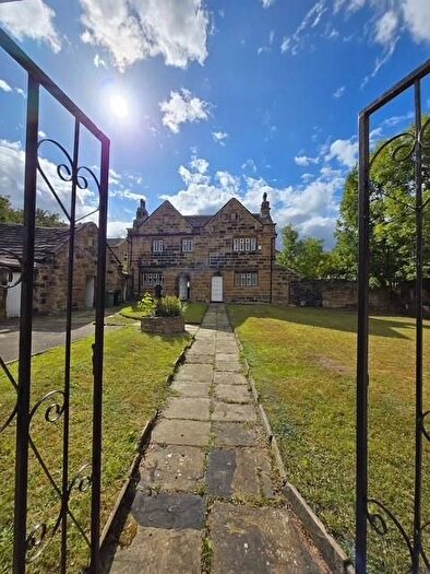 2 Bedroom Detached House For Sale In Combs Road, Dewsbury, WF12