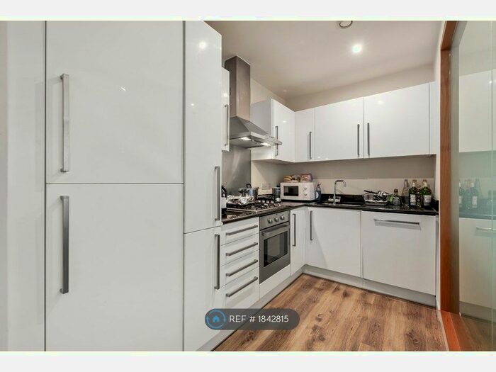 2 Bedroom Flat To Rent In Grays Inn Road, London Holborn, WC1X