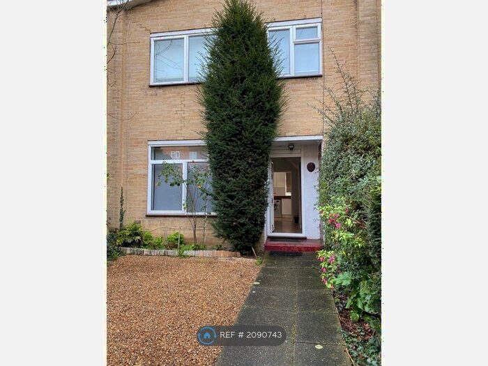 3 Bedroom Terraced House To Rent In Seeley Drive, London, SE21