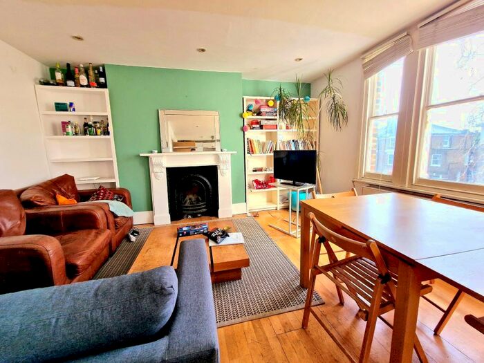 4 Bedroom Flat To Rent In Hillmarton Road, Islington, N7