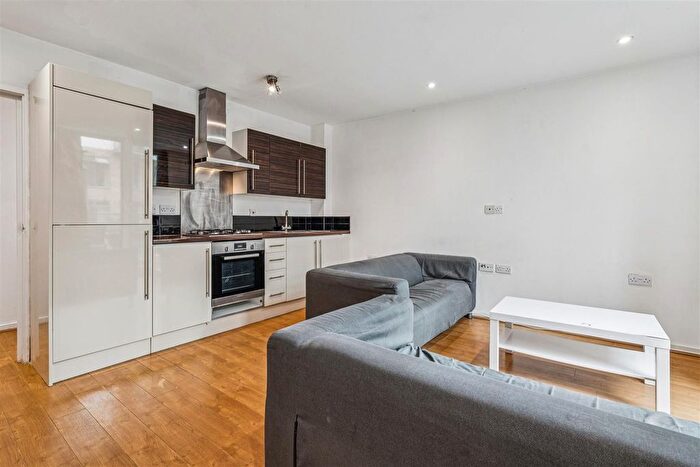 2 Bedroom Flat To Rent In Coldharbour Lane, SW9