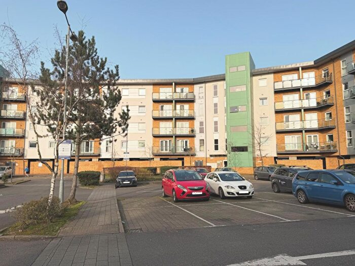 1 Bedroom Flat To Rent In Parkhouse Court, Hatfield, AL10