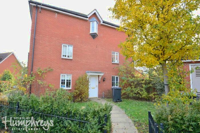 5 Bedroom House To Rent In Cunningham Avenue, AL10