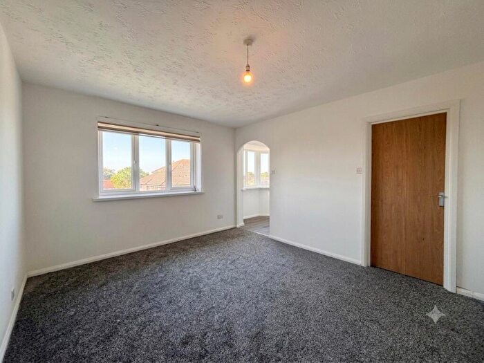 1 Bedroom Flat To Rent In Tennyson Close, EN3