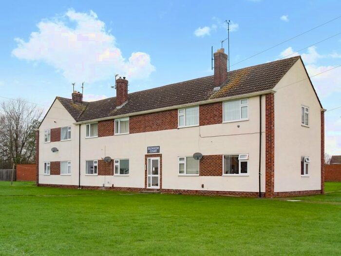 2 Bedroom Flat To Rent In Blenheim Court, Blenheim Road, Kidlington, OX5