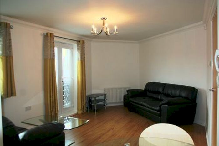 2 Bedroom Flat To Rent In Radcliffe Close, St James Village, Gateshead, NE8