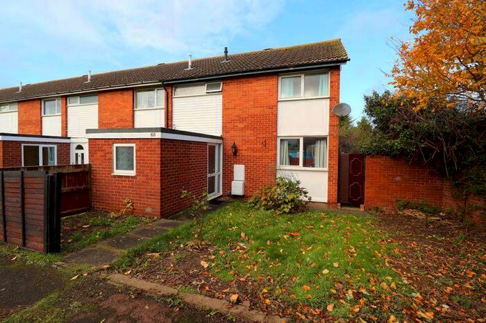 3 Bedroom Semi-Detached House To Rent In Yew Tree Way, Gloucester, GL3