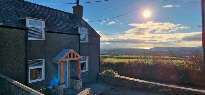 2 Bedroom Link Detached House For Sale In Mynydd Nefyn, Pwllheli, Mynydd Nefyn, Pwllheli, LL53