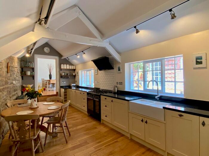 4 Bedroom Flat To Rent In St John Street, Wirksworth, Matlock, DE4