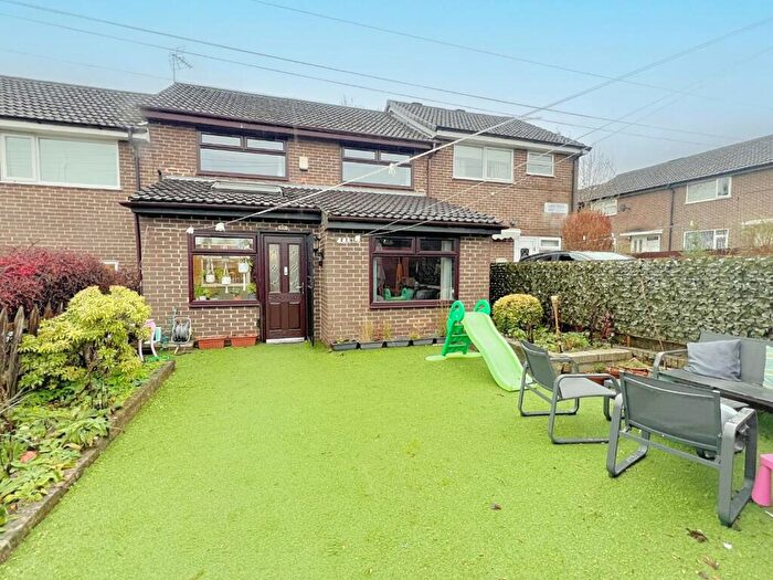3 Bedroom Terraced House For Sale In Landseer Way, Leeds, LS13