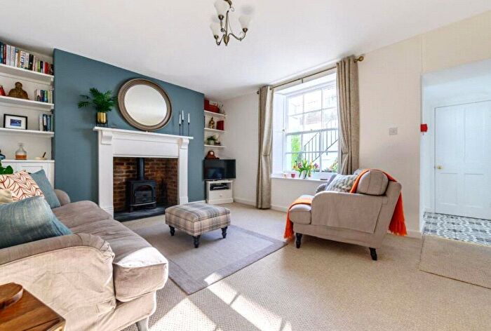1 Bedroom Apartment To Rent In Clifton, Southleigh Road, BS8