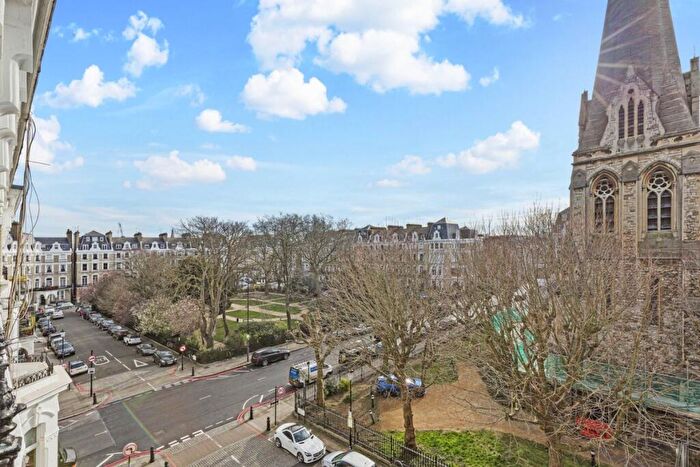 2 Bedroom Apartment To Rent In Redcliffe Square London, SW10