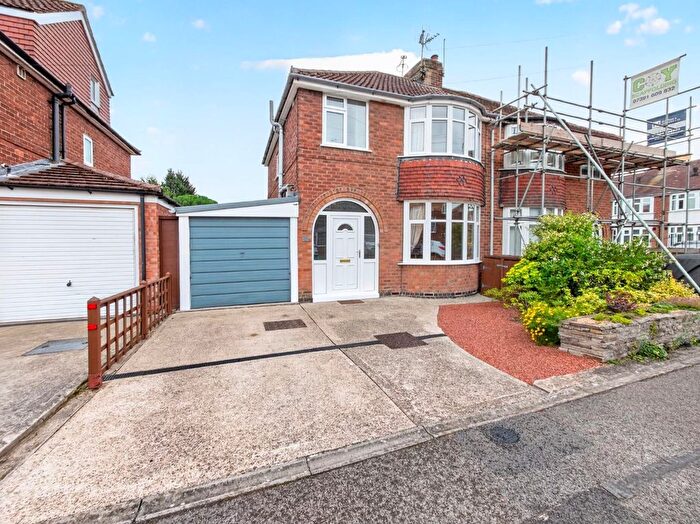 3 Bedroom Semi Detached House For Sale In Alexander Avenue, York, YO31
