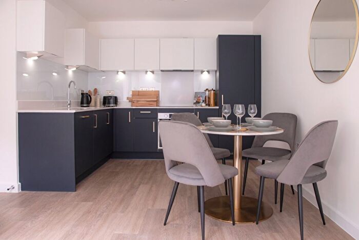 1 Bedroom Flat To Rent In Old Market Place, Farnham, GU9