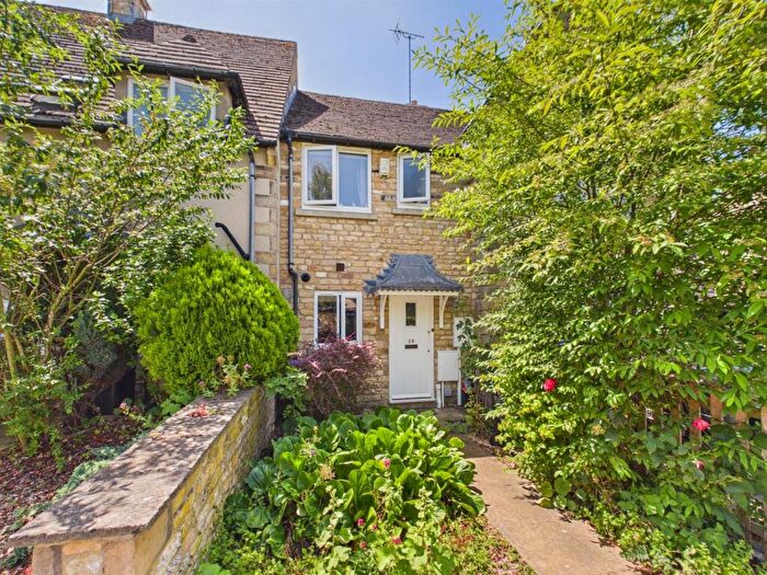 2 Bedroom Terraced House To Rent In Wothorpe Mews, Stamford, Lincolnshire, PE9