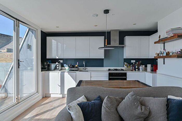 1 Bedroom Flat For Sale In Yukon Road, Balham, London, SW12