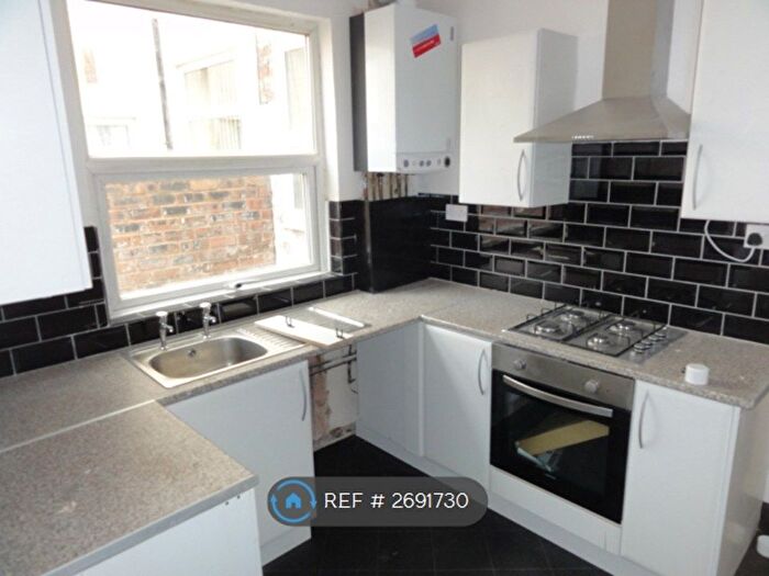 4 Bedroom Terraced House To Rent In Vittoria Street, Birkenhead, CH41