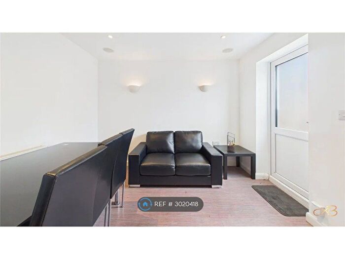 4 Bedroom Terraced House To Rent In Myrtle St, Middlesbrough, TS1