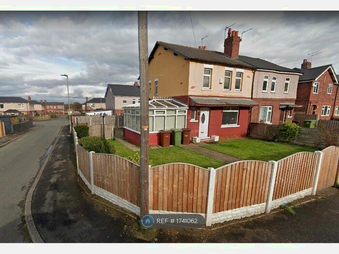 3 Bedroom Semi-Detached House To Rent In Brooklands Avenue, Walton, Wakefield, WF2