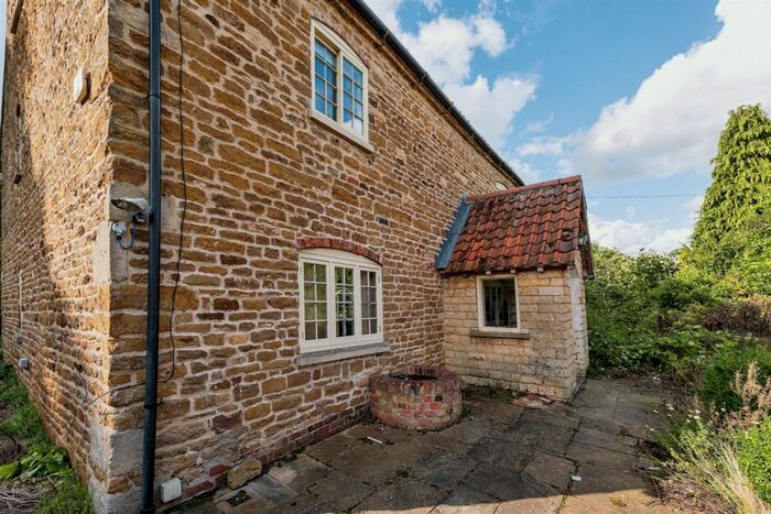 5 Bedroom Detached House For Sale In Main Street, Denton, Grantham, NG32