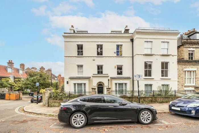 1 Bedroom Flat To Rent In Well Walk, London, NW3