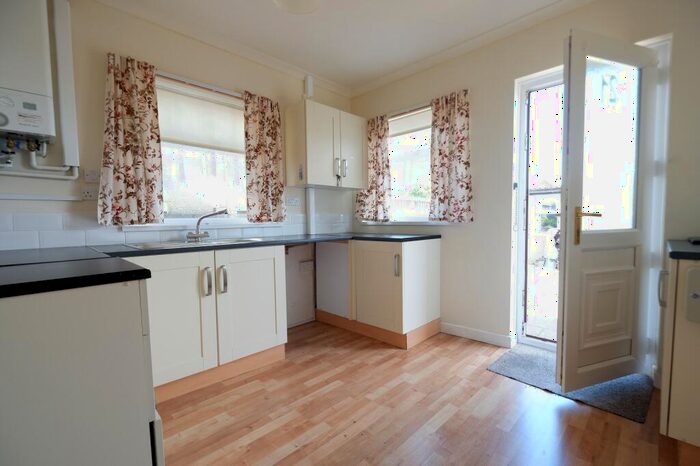 2 Bedroom Detached House For Sale In Carmarthan Close, Barry, The Vale Of Glamorgan., CF62