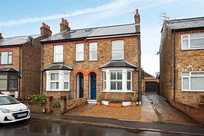 3 Bedroom Semi-detached House For Sale In Money Lane, West Drayton, UB7