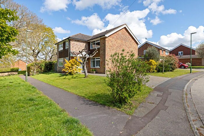 4 Bedroom Detached House For Sale In Lincoln Green, Chichester, PO19