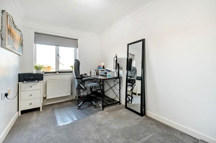 3 Bedroom Terraced House For Sale In Barbel Close, Earley, Reading, RG6