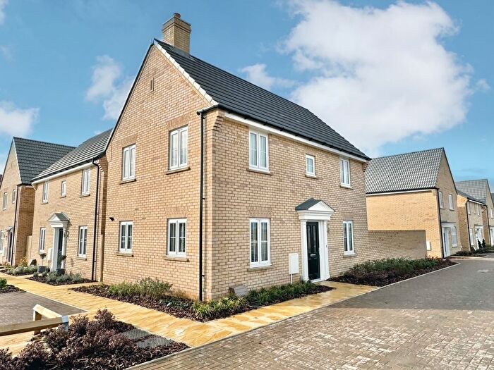 3 Bedroom Property To Rent In Forsythia Road, Ely, CB6