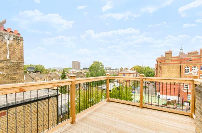 3 Bedroom Flat To Rent In Shirland Road, Maida Vale, London, W9