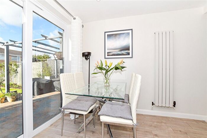 3 Bedroom Semi-detached House For Sale In Alliance Way, Paddock Wood, Tonbridge, Kent, TN12