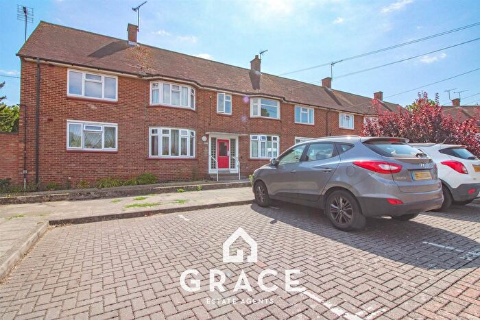 2 Bedroom Flat For Sale In Lovetofts Drive, Ipswich, IP1