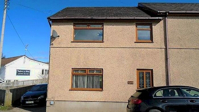 3 Bedroom Semi-Detached House To Rent In Llanedi, Fforest, Carmarthenshire, Llanedi, Fforest, Carmarthenshire, SA4