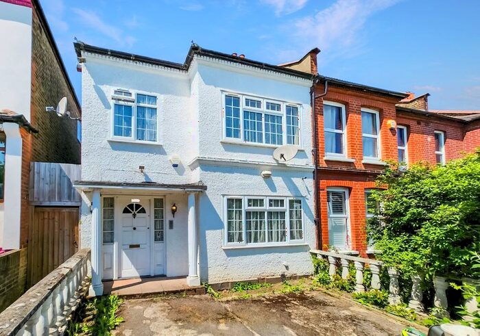 3 Bedroom End Of Terrace House To Rent In Wellmeadow Road, London, Greater London, SE6