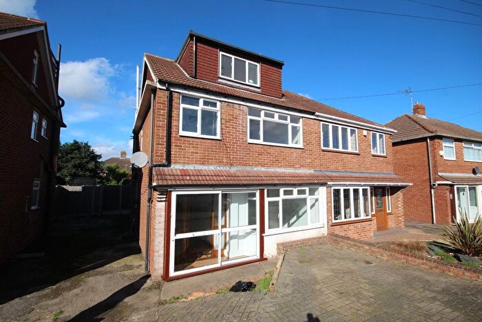 5 Bedroom Property To Rent In Lunedale Road, Dartford, DA2