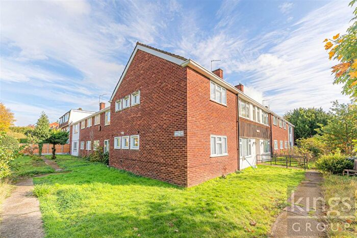 2 Bedroom Flat To Rent In London Road, Enfield, EN2